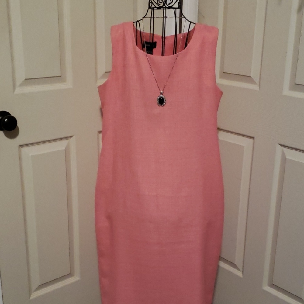 Fitted pencil business dress